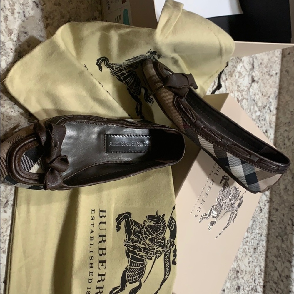 Burberry Flats